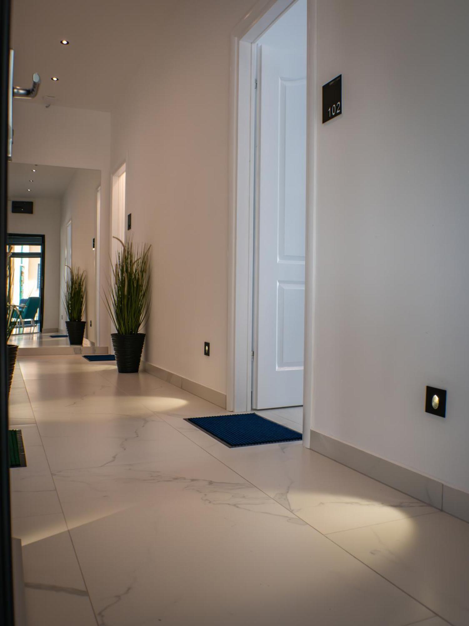 Sunny Corner Apartments Високо Екстериор снимка