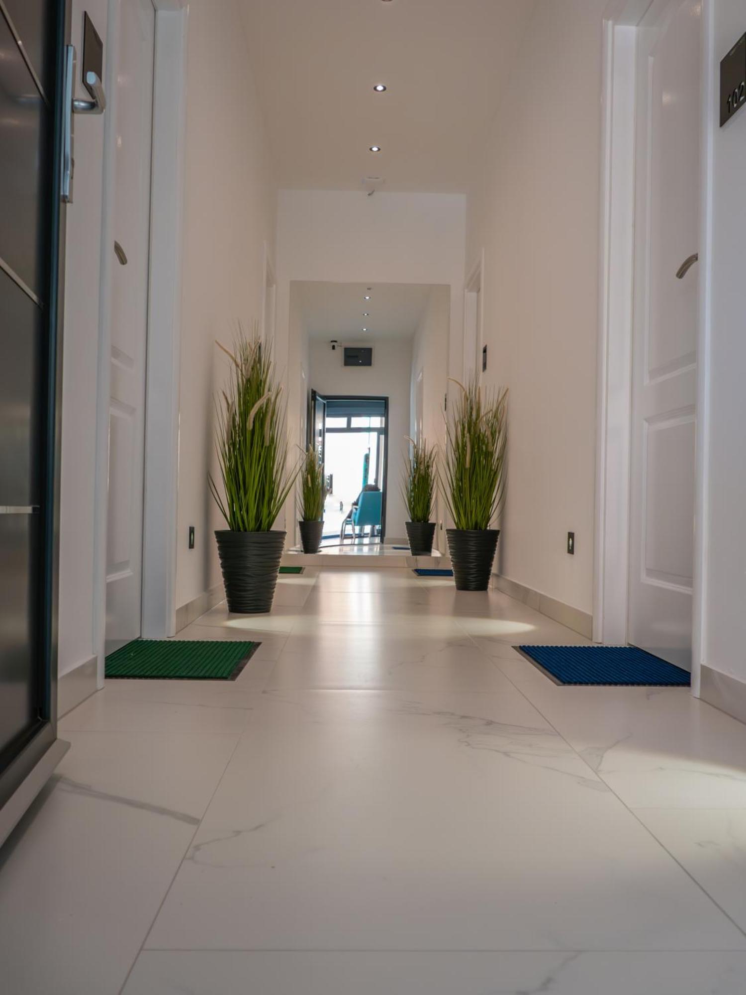 Sunny Corner Apartments Високо Екстериор снимка