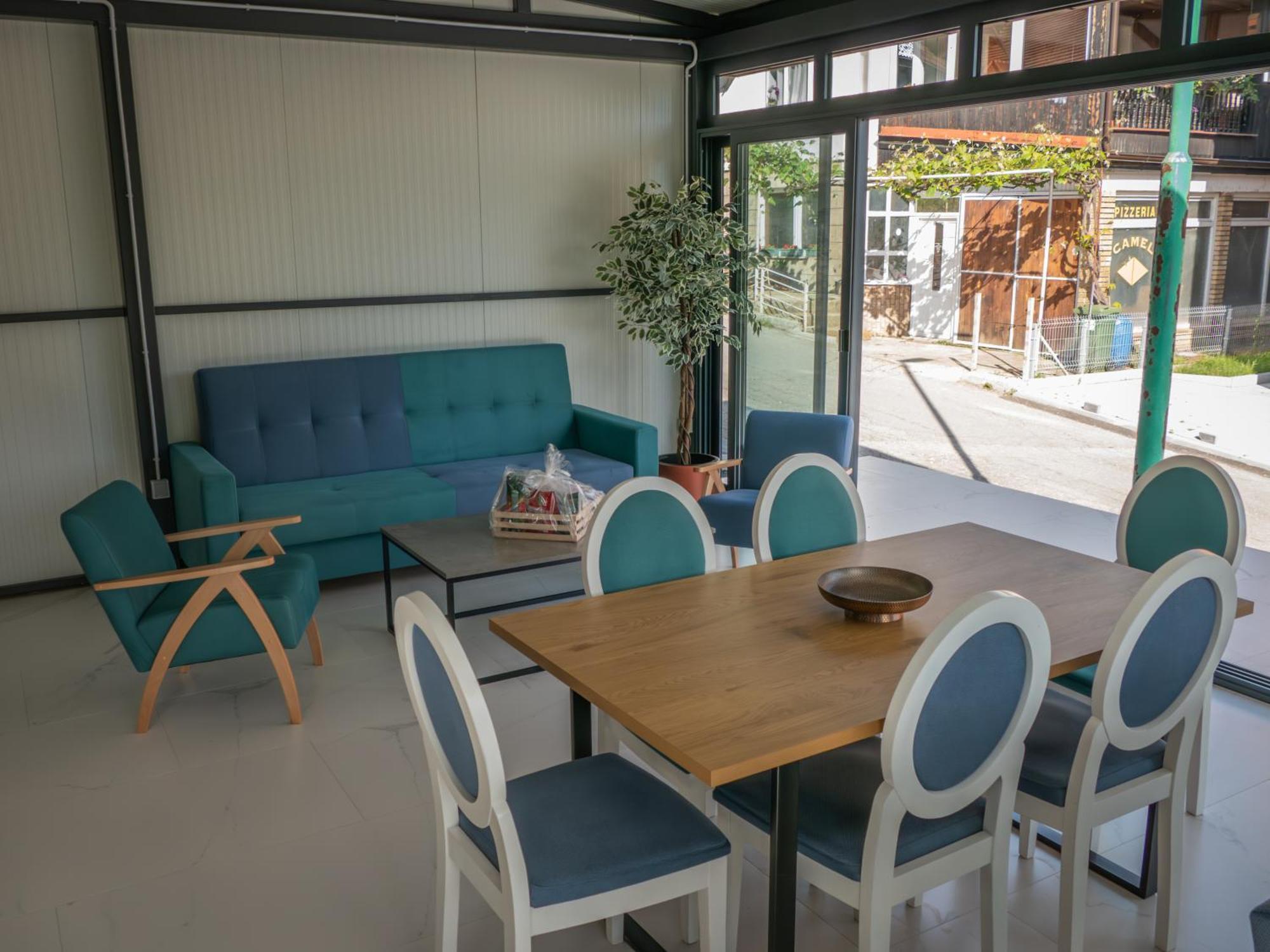 Sunny Corner Apartments Високо Екстериор снимка